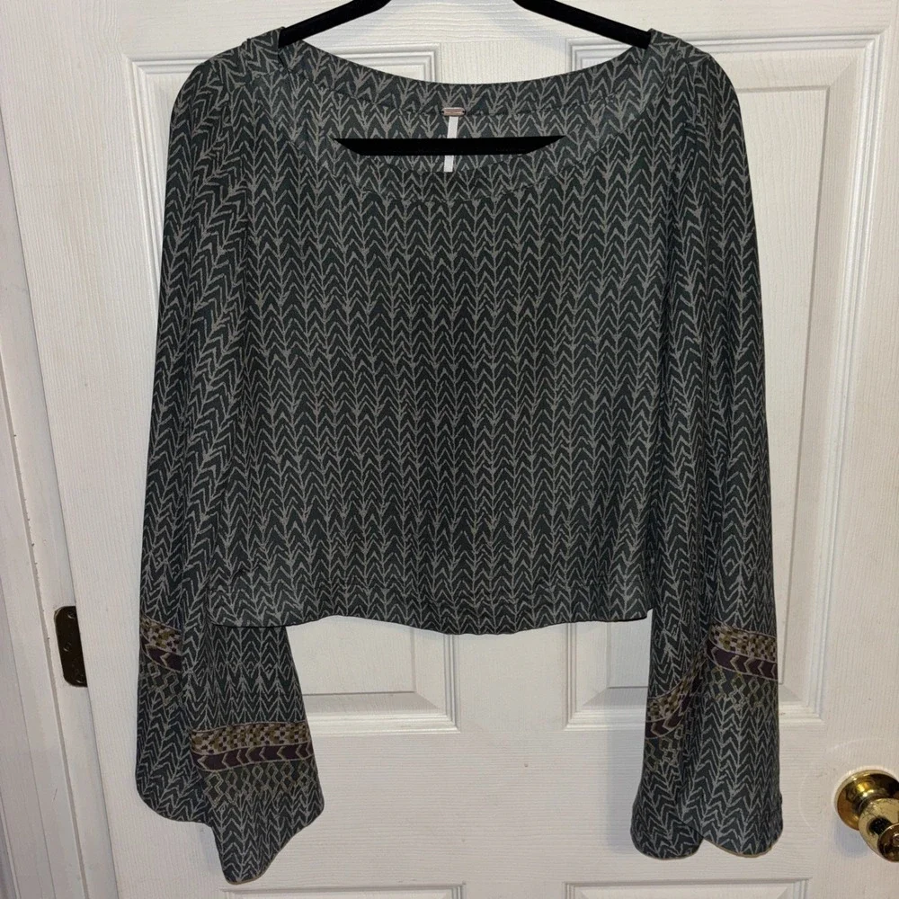 Free People Sz S Stars Aligned Patterned Bell Sleeve Crop Blouse Boxy Top Jade